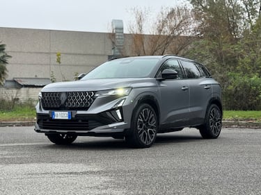 Renault Austral full hybrid: si aggiorna con il restyling 2026, la gallery del SUV francese 2