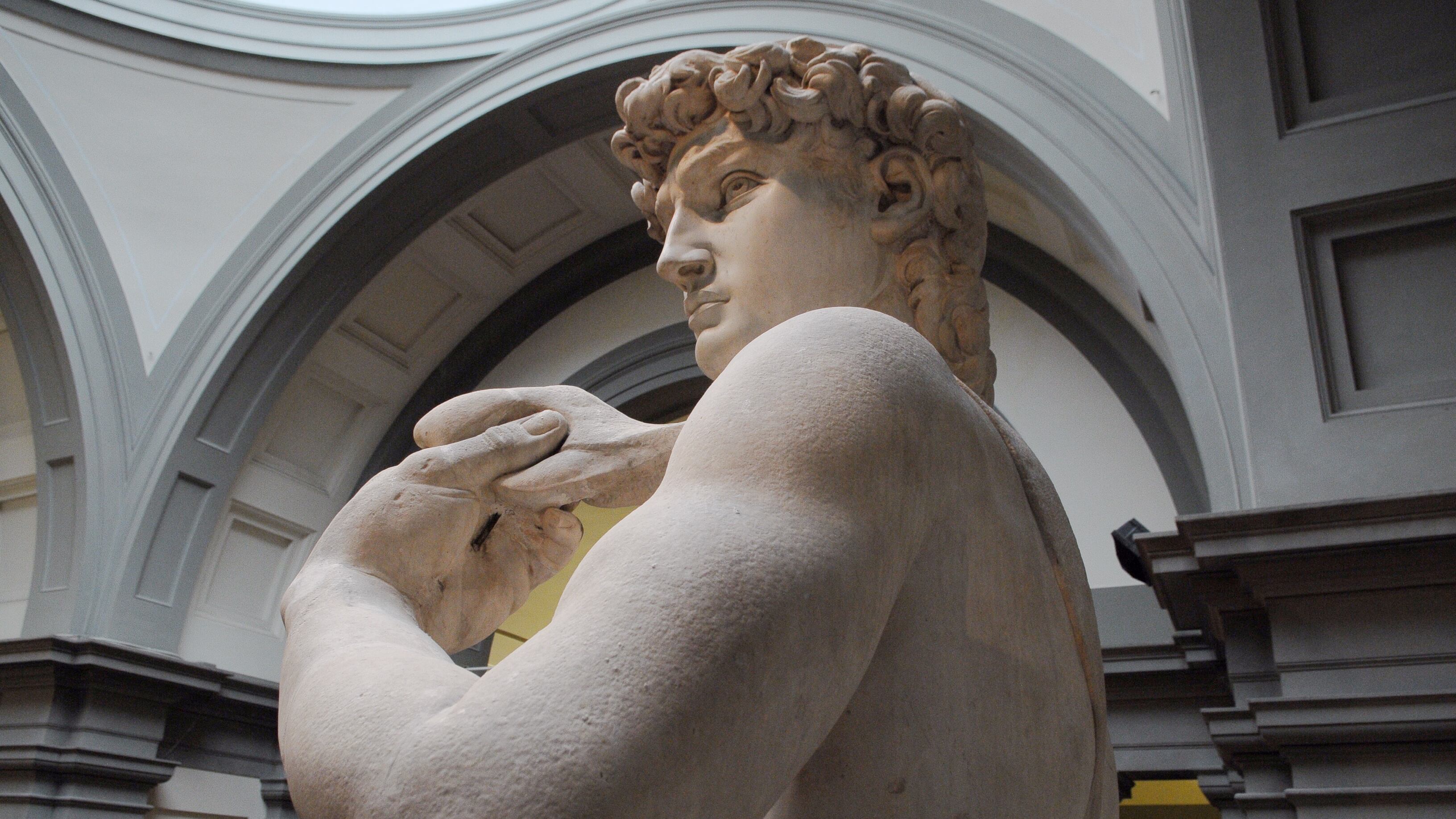 Il "David" di Dubai umilia l'Italia