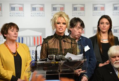 Pamela Anderson contro il foie gras 64