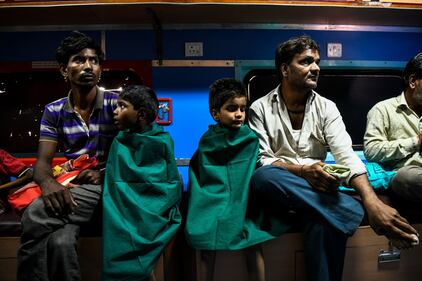 Il "vagone della salute" cura gratis i più poveri dell'India 15