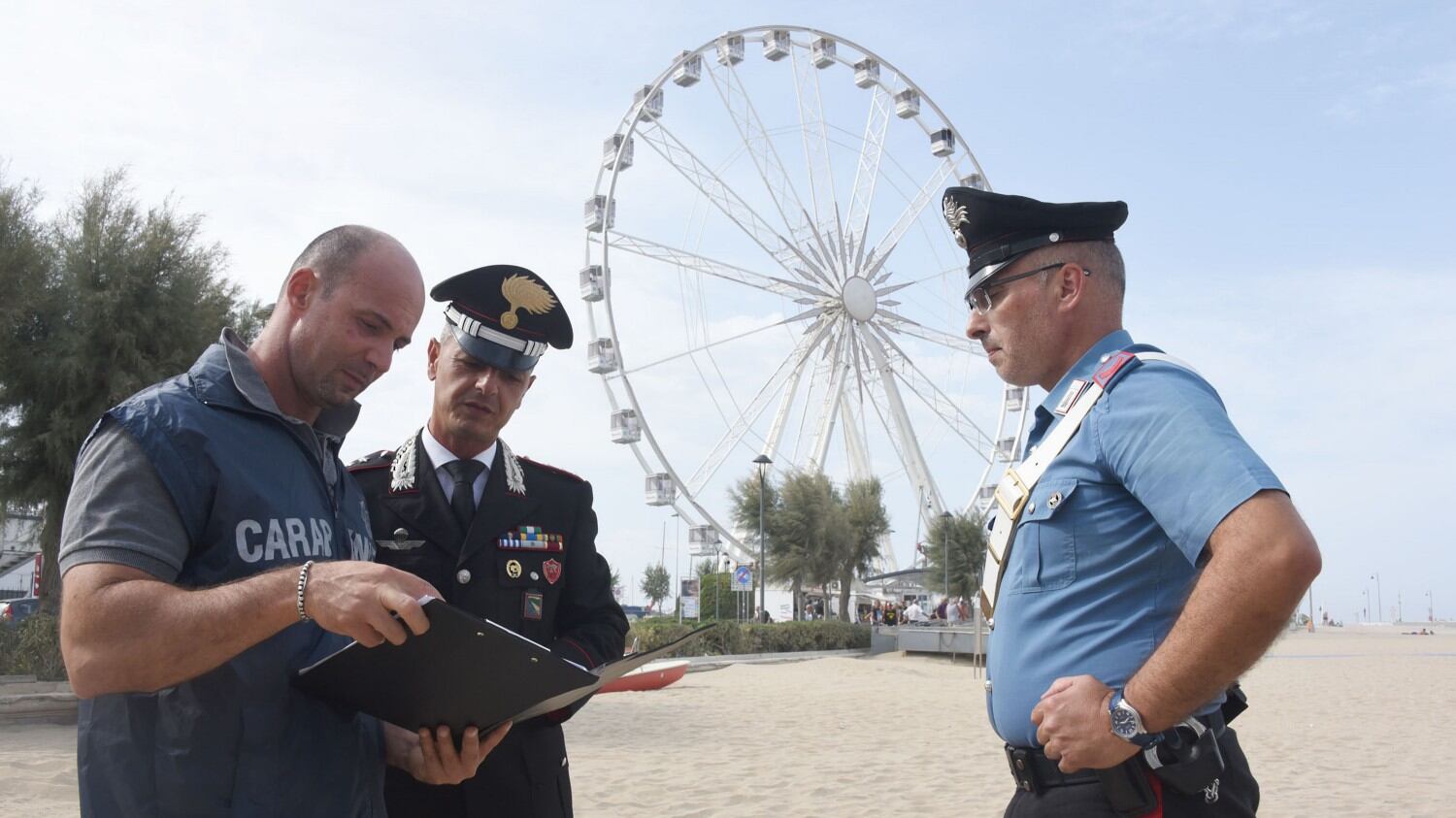 Stupratori senza freni Un'altra violenza sulle spiagge di Rimini