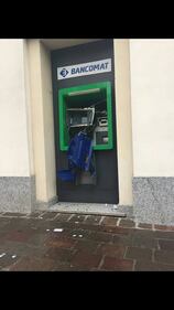 Pavia, ladri fanno saltare uno sportello del bancomat 1