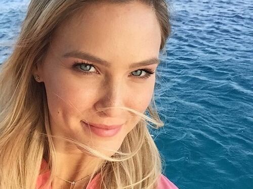 Bar Refaeli, una futura mamma social