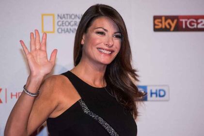 Ilaria D'Amico e Gigi Buffon, passione in piscina e pancino sospetto 7