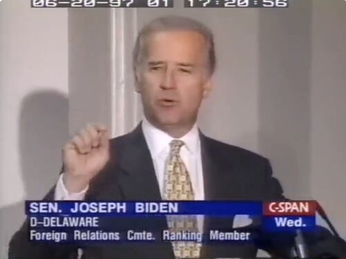 Profezia Biden sull'espansione Nato, Putin trolla gli occidentali e Orban: quindi, oggi...