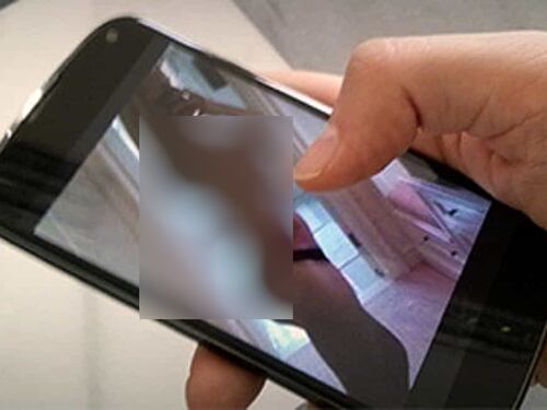 Manda video e foto hot a una 12enne: arrestato molestatore di Casalnuovo