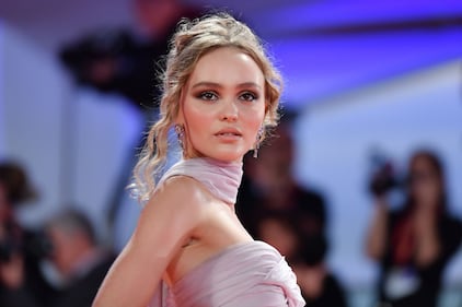 Bagno di folla al red carpet di "The King" per Timothée Chalamet e Lily-Rose Depp 7
