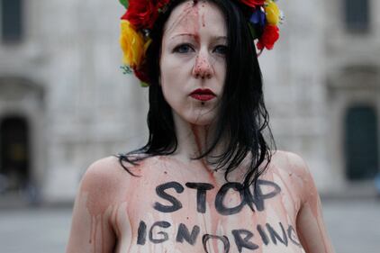 Attiviste Femen fermate in Piazza Duomo 1