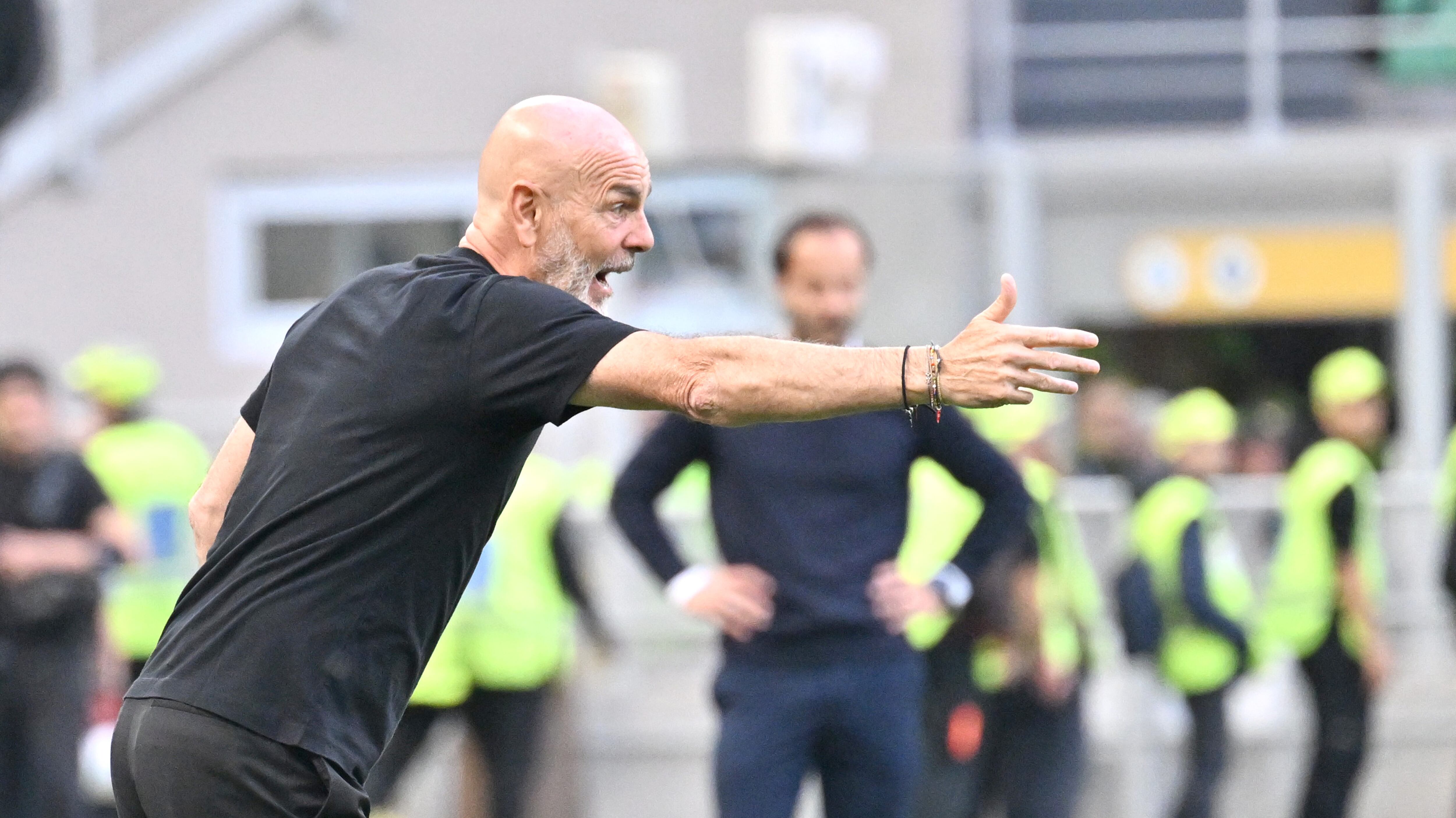 Pioli, l'altro ai saluti è solidale con Max: "Per noi complimenti e critiche esagerate"