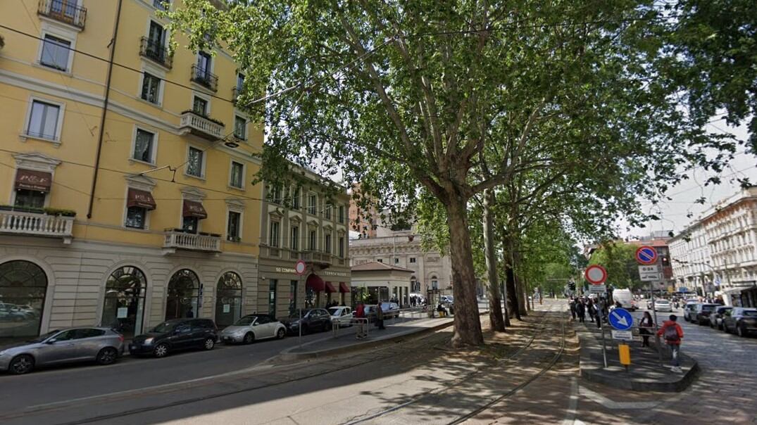 Milano violenta, 19enne somalo molesta i passanti e minaccia coppia di fidanzati