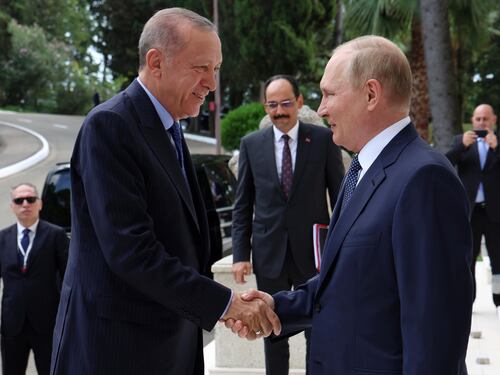 Gli affari Putin-Erdogan "Dopo l'intesa sul grano sbloccare quello russo"