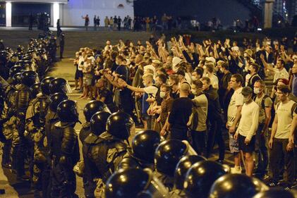 Bielorussia, proteste e scontri a Minsk 10