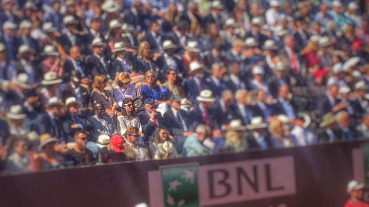Calcio e tennis, la Raggi scrocca otto biglietti