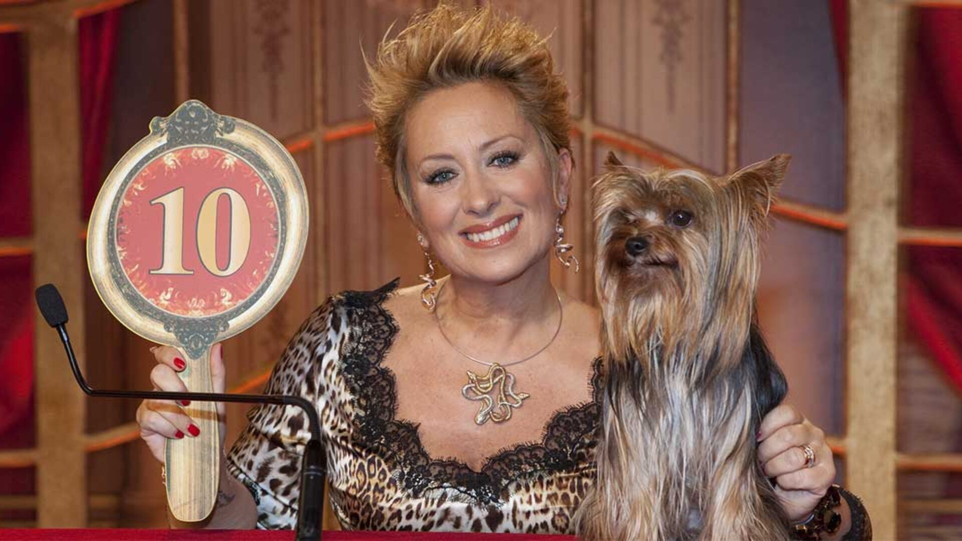 Ballando con le stelle, Carolyn Smith rivela: "Ho 3 tumori, ma ho sospeso le cure"