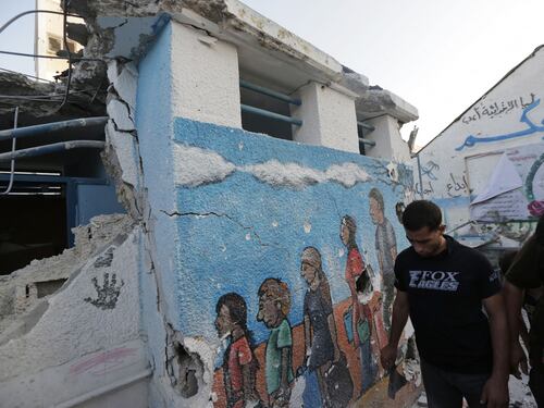 Scuola Onu colpita in un campo rifugiati a Gaza