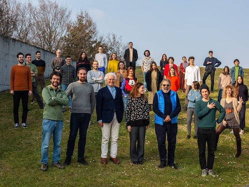 La foto coi Benetton manda in cortocircuito le sardine: "Legittima, anzi un errore"