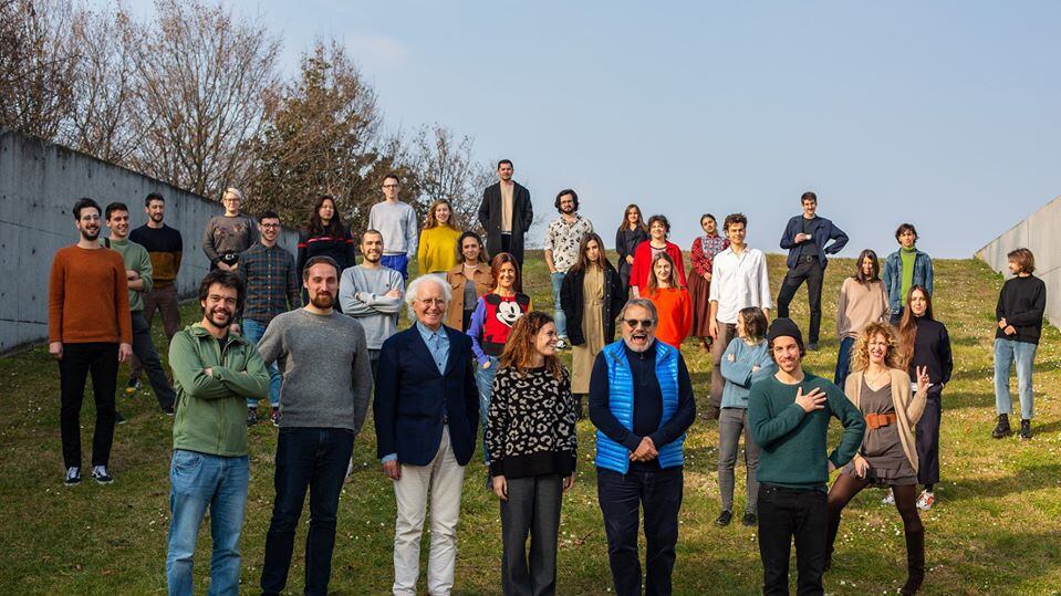 La foto coi Benetton manda in cortocircuito le sardine: "Legittima, anzi un errore"