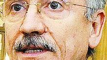 L'ex premier vuole convincere il Pd che il futuro è del rottamatore. Altro che Barca