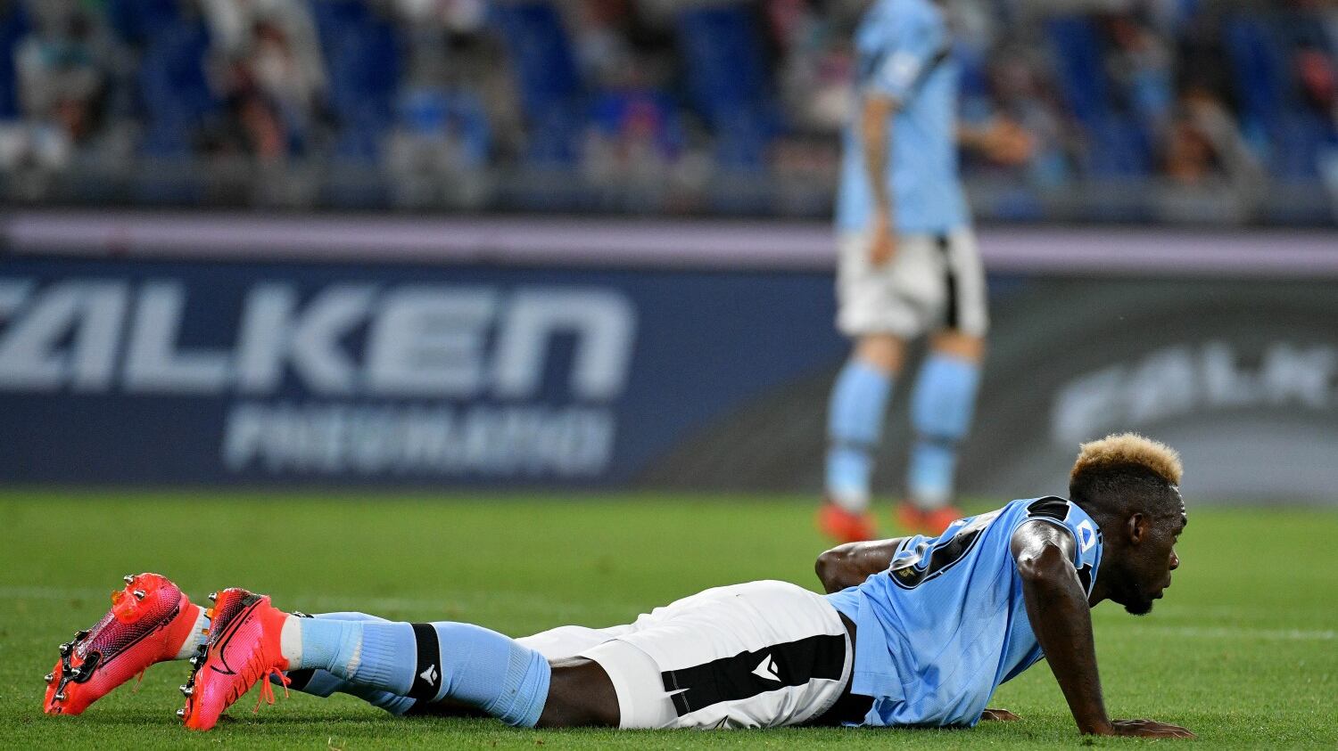 Capitale e voragini: dalle strade al calcio
