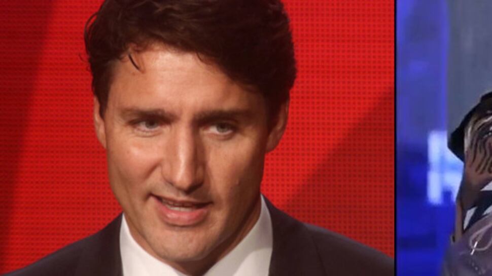 Lo scivolone di Trudeau: è andato da Bloomberg con le calze di Star Wars