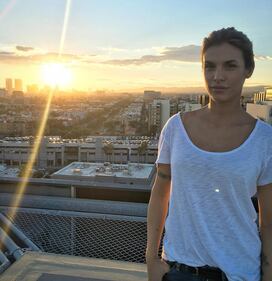 Elisabetta Canalis sexy dopo la gravidanza su Instagram 20