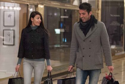 Buffon e la D'Amico fanno shopping in via Montenapoleone 2