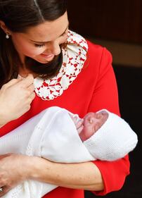 Kate Middleton e il Principe William col Royal Baby 11
