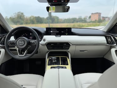 Mazda CX-60 PHEV: la gallery della rinnovata suv giapponese 16