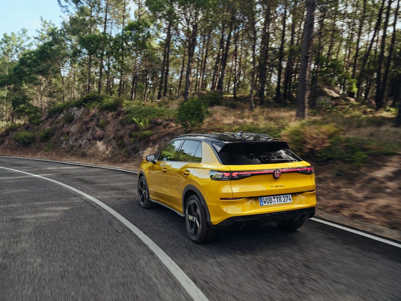 Nuova Volkswagen T-Roc, primo contatto: guarda la gallery 4