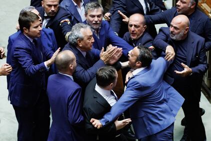 Riforma della giustizia, la rissa alla Camera dei Deputati 2