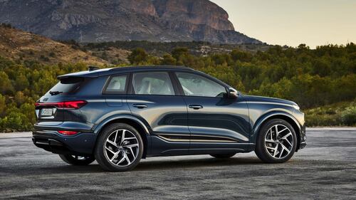 Nuova Audi Q6 e-tron, guarda tutte le foto 1