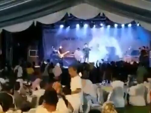 Indonesia, lo tsunami inghiotte la band al concerto