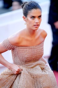 Sara Sampaio, i look a Cannes 2018 13