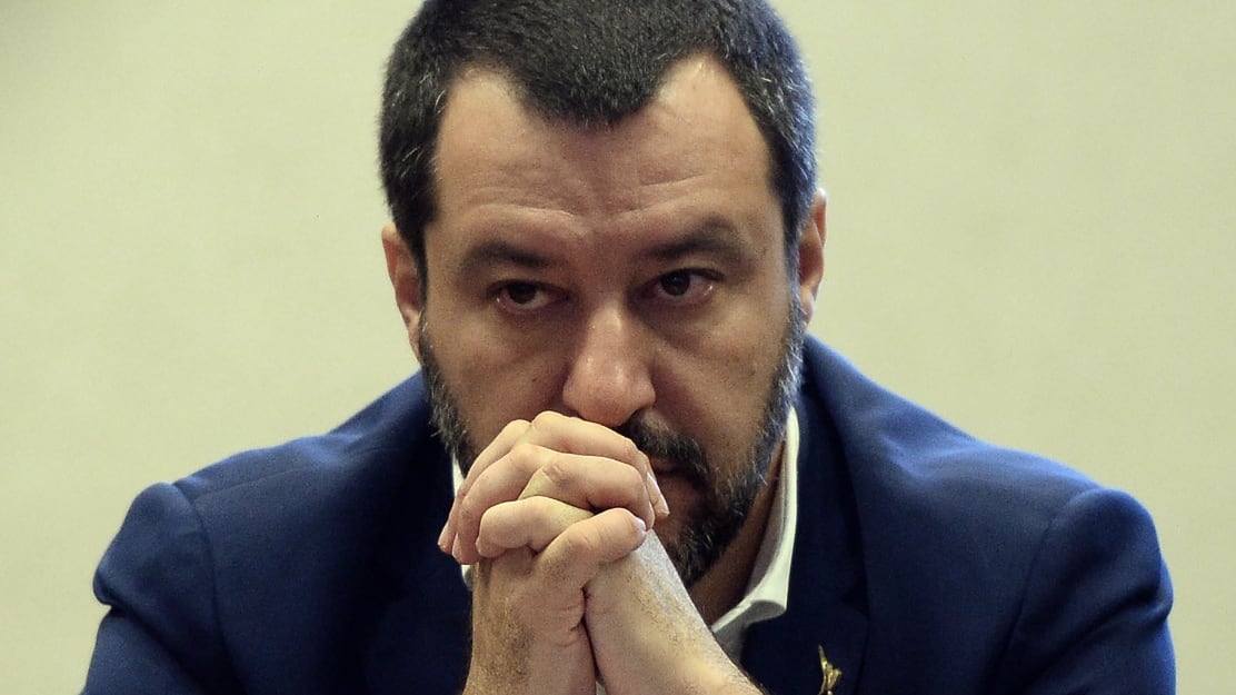 Dl Sicurezza, Salvini deride così l'Anpi :"Nostalgici bandiere rosse"