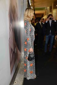 Martina Colombari, Elena Santarelli e Federica Nargi: sexy red carpet a Milano 50