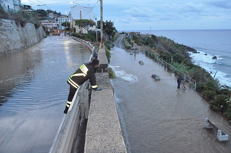 Sanremo, allagata la statale Aurelia 5
