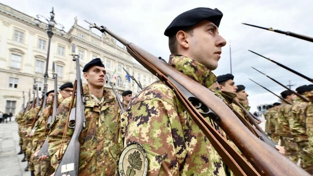 Venezia, prof si ribellano al 4 novembre: "Non incontriamo i militari"