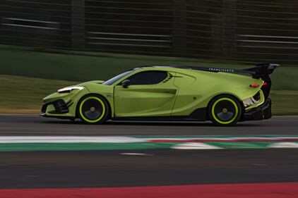 Frangivento GT65 by Loris Capirossi: guarda le foto della supercar 14