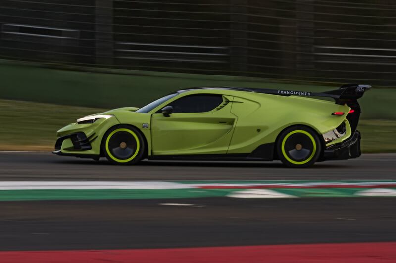 Frangivento GT65 by Loris Capirossi: guarda le foto della supercar 14