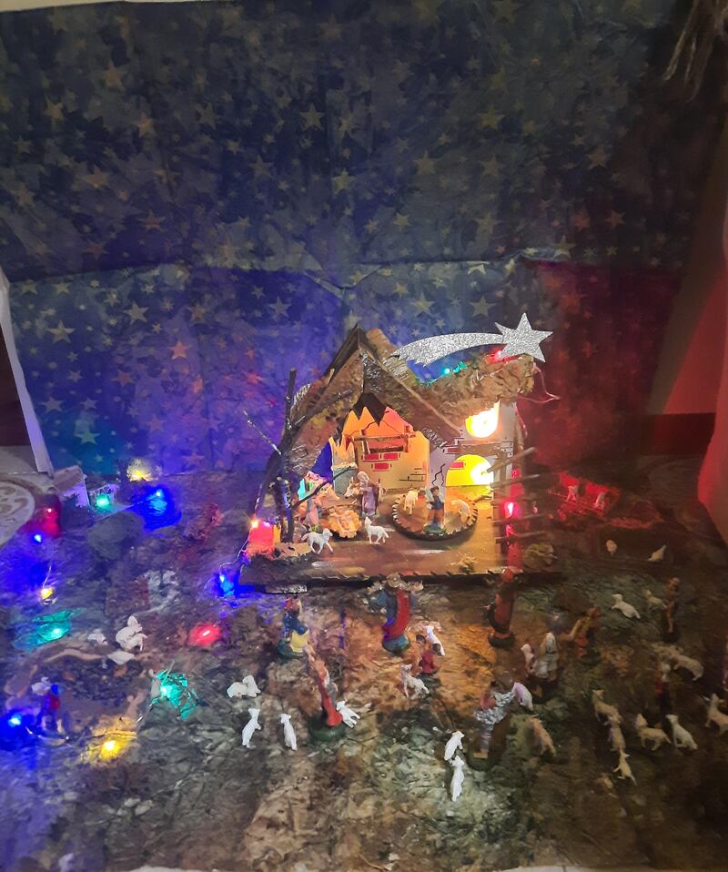 Laura Demicheli ci manda la foto del presepe di sua figlia Elena (10 anni)