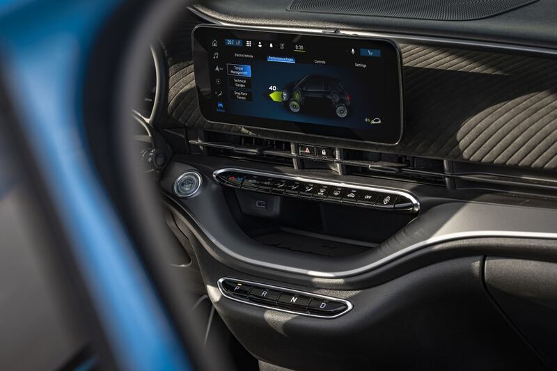 Abarth 500E: tutte le foto della nuova sportiva 6