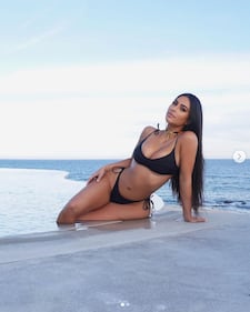 Kim e Kourtney Kardashian in foto 1