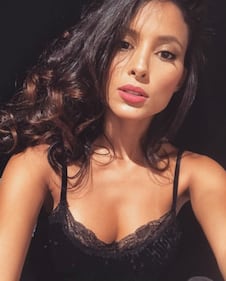 Mariana Rodriguez nuda in acqua 10