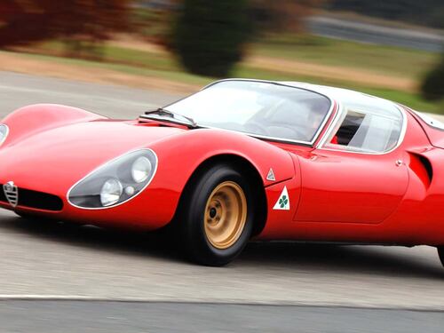 Alfa Romeo 33 Stradale, guarda tutte le foto