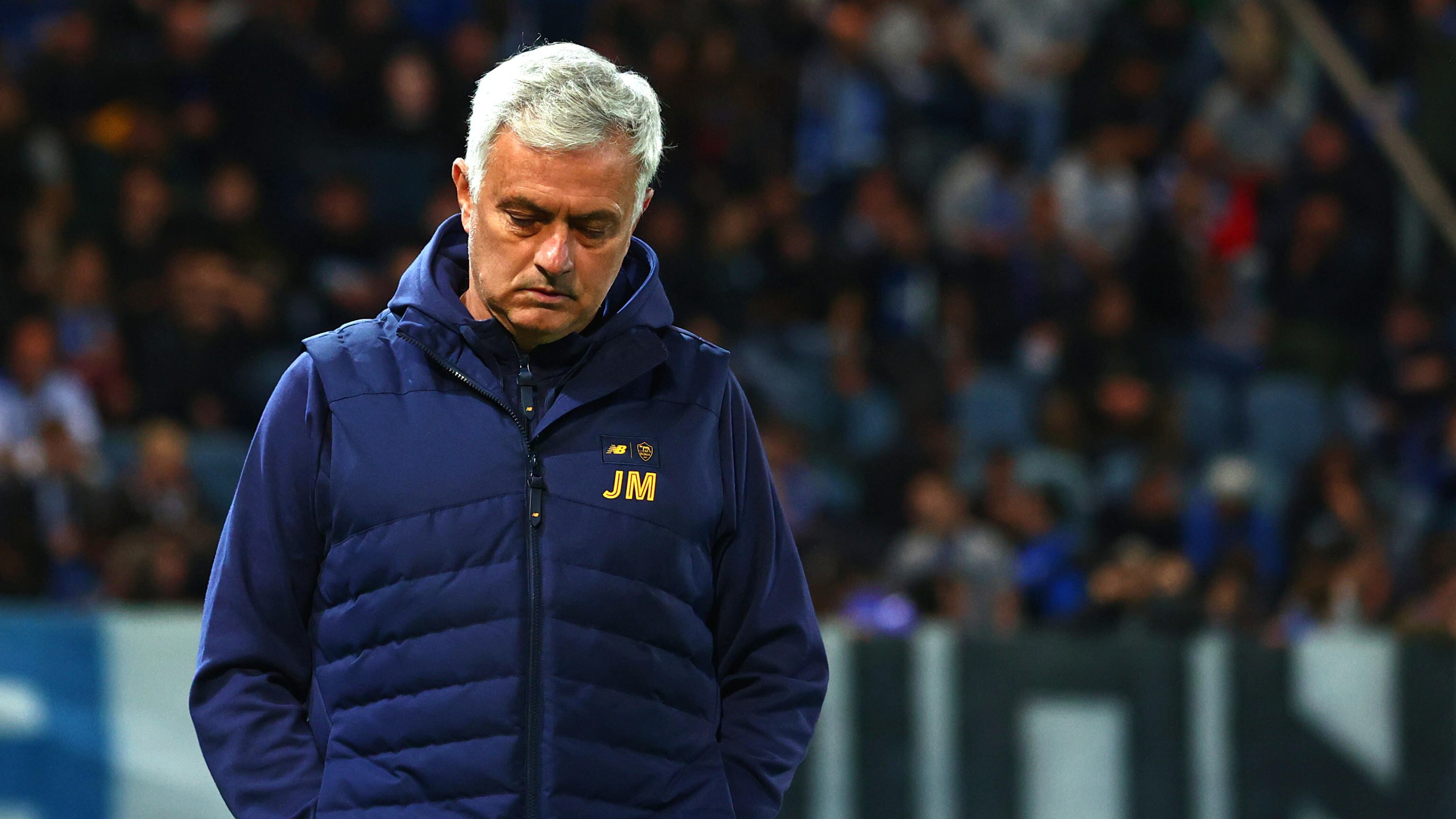 Tutta la serie A con Palladino e gli arbitri. Inizia la ribellione al solito teatrino di Mou
