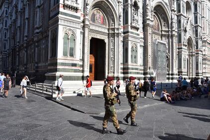 Diecimila euro ogni quattro metri di barriera. Blindare le città d'arte ci costerà milioni