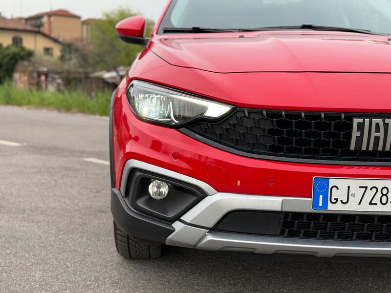 Fiat Tipo Hybrid Cross: guarda la gallery della berlina ibrida italiana 4