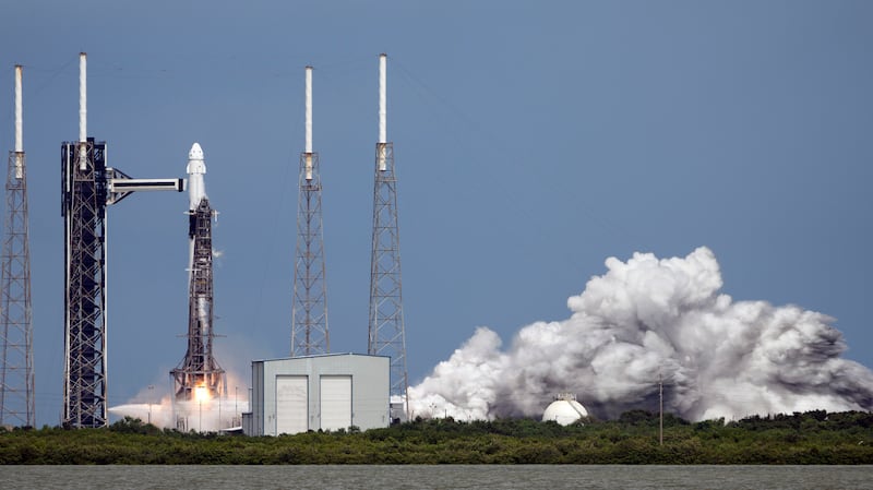 Partita la missione di salvataggio per recuperare i due astronauti bloccati sulla stazione spaziale 8