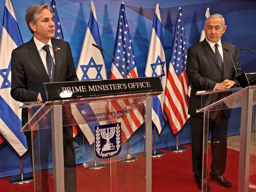 Blinken preme su "Bibi". E Hezbollah lo minaccia