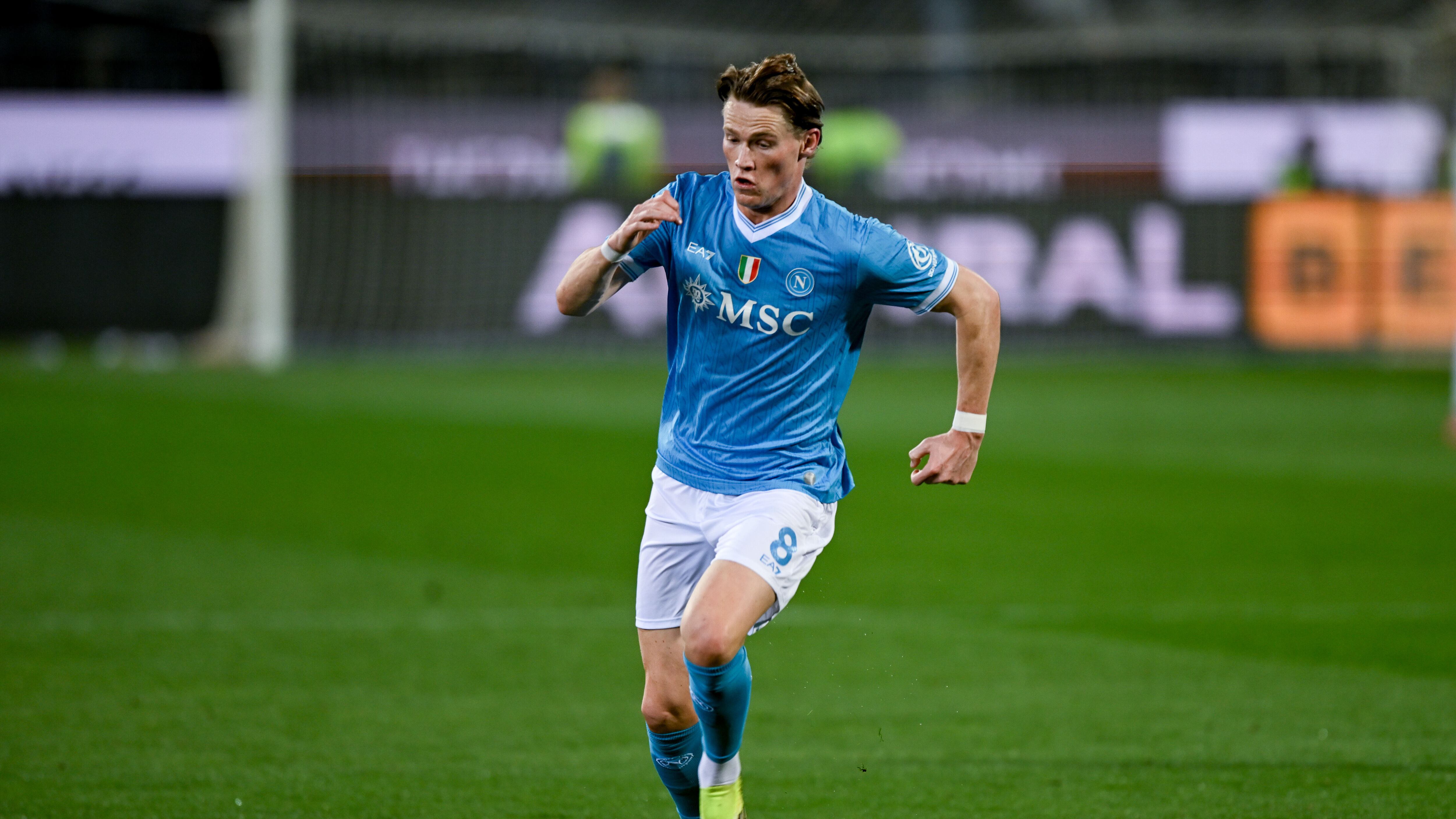 Napoli, basta il gol di McTominay. Conte al 2° posto per una notte